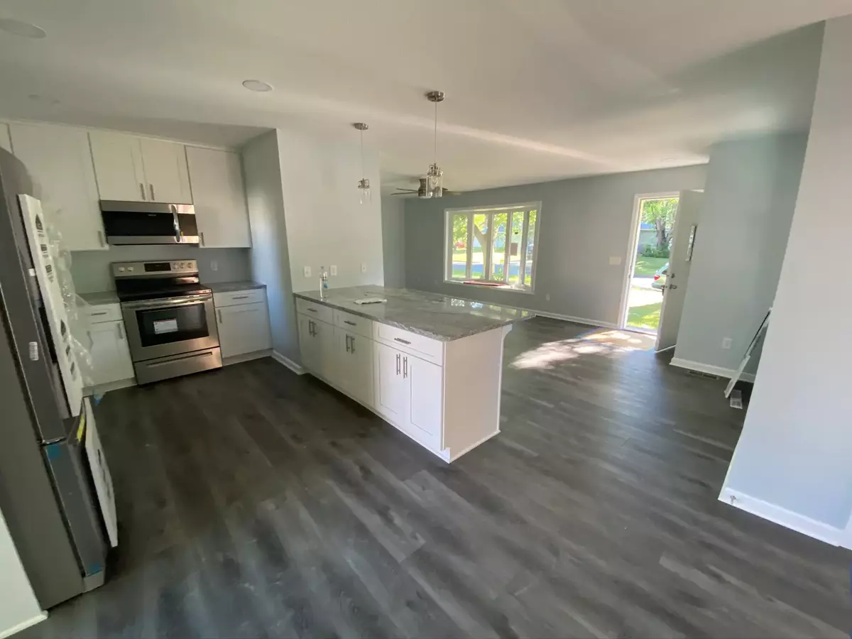 Kitchen remodel planning in Apple Valley with focus on timing, permits, and contractor scheduling